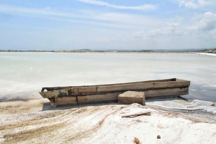 VIP Day Trip: Totumo Mud Volcano, Pink Salt Flats & Estelar Manzanillo