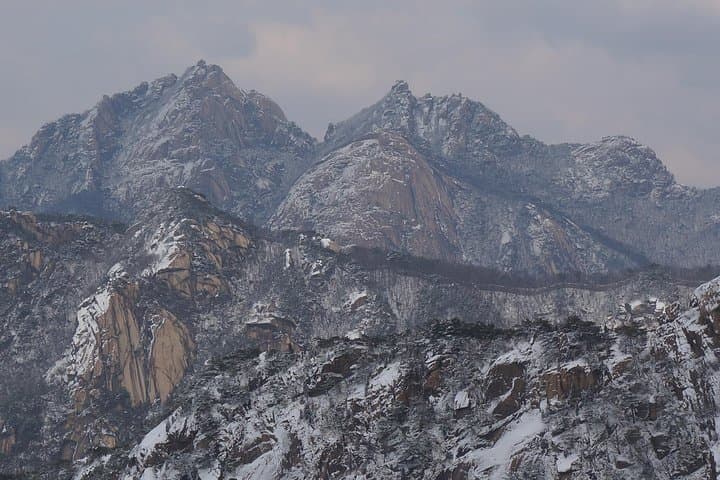 Half-Day Private Hike on Bukhansan with Korean Lunch & Traditional Sauna photo 3