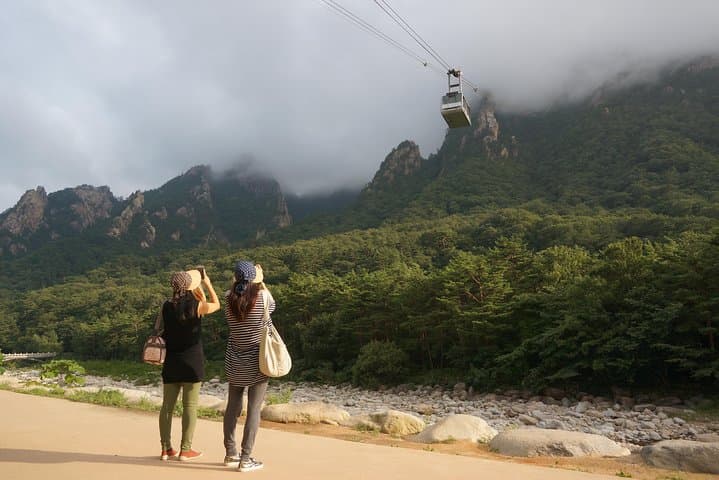 2-Day Mt. Seorak Private Tour from Seoul: Naksansa, Nami Island & Ulsanbawi Hiking photo 6