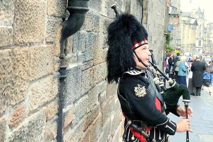 Royal Mile Walking Tour — Explore Edinburgh Old Town with a Local Guide photo 5
