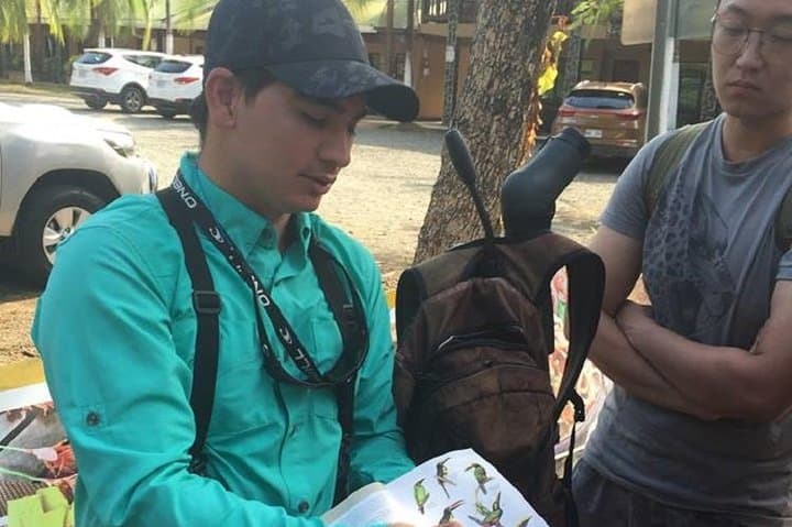 Early-Morning Birding Near Manuel Antonio: Private Esquipulas Tour