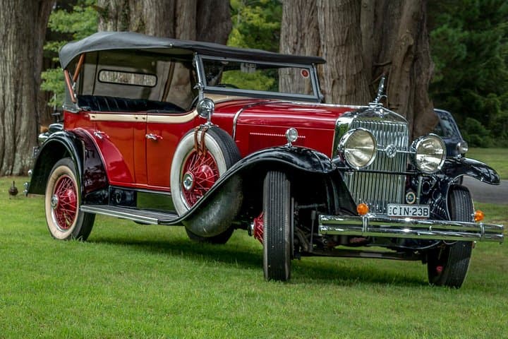 Cruising the Blue Mountains in a 1929 Cadillac: Katoomba Scenic Tour