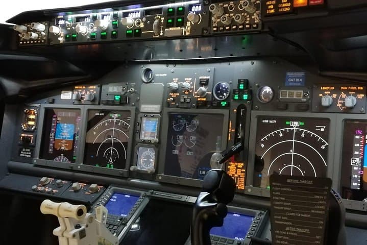 Take the Controls: 60-Minute Boeing 737 Flight Simulator in Antwerp photo 2