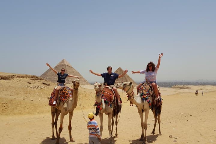 Full-Day Giza, Saqqara, Dahshur & Memphis: Private Pyramids Tour