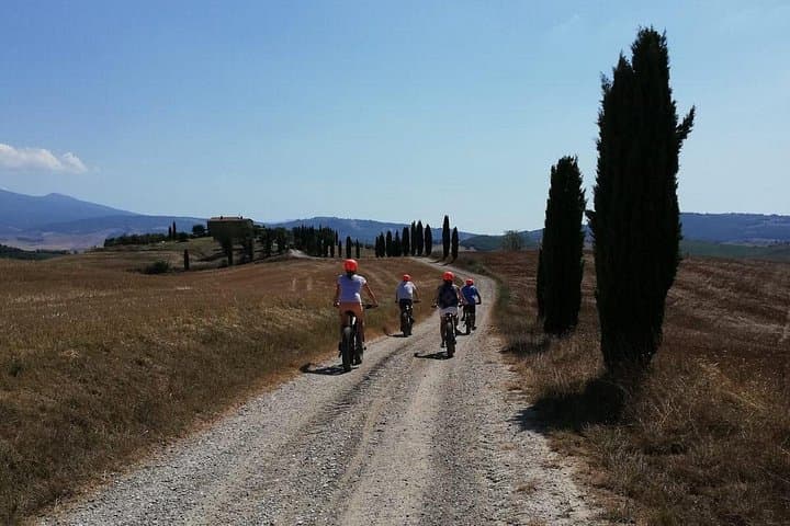 Ebike Wine Tour in Montepulciano — Ride and Taste Vino Nobile photo 2