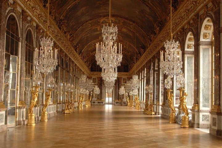 Private Versailles Day Trip: Palace, Gardens & Trianon Full-Day Excursion photo 6