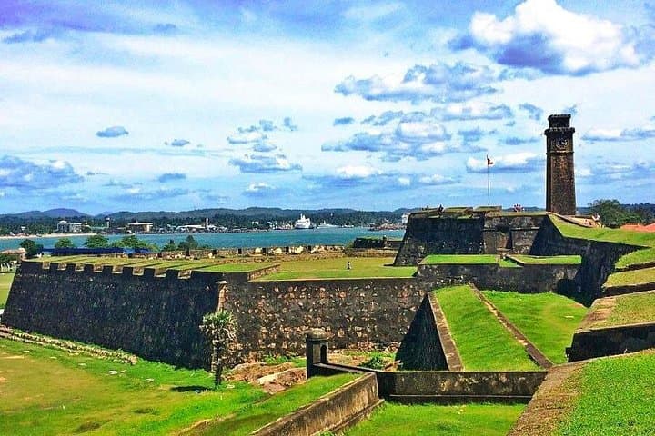 Coastal Galle Day Tour from Colombo: Forts, Turtles & Mangrove Boat Ride photo 2