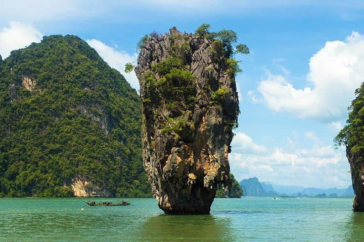 Phuket to James Bond Island: Sea Canoeing & Longtail Boat Tour