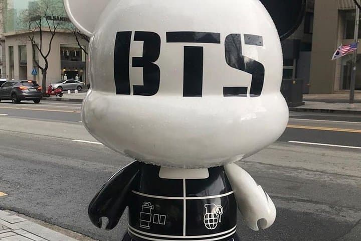 Private Seoul Customized Tour with English-Speaking Guide — Palaces, K‑Pop & Neighborhoods photo 4