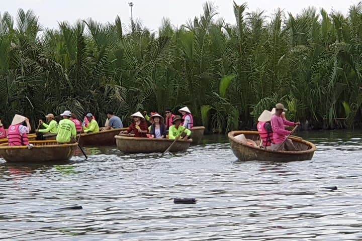 Hoi An Basket Boat Ride & Tra Que Cooking Class — Half-Day Rural Tour