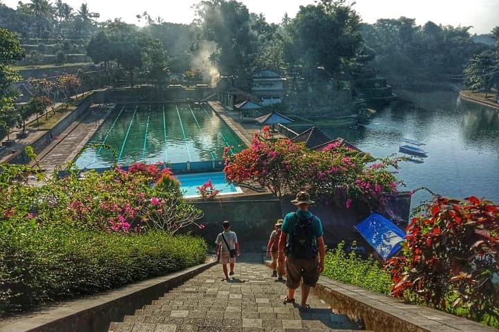 Best of Lombok Day Trip: Rinjani Waterfalls, Culture & Sunset
