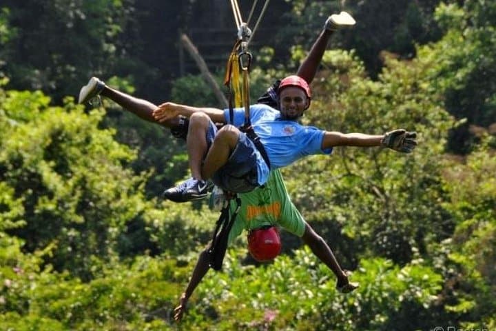 Roatan Zip n Dip Canopy Tour — Jungle Ziplines and Caribbean Swims photo 4
