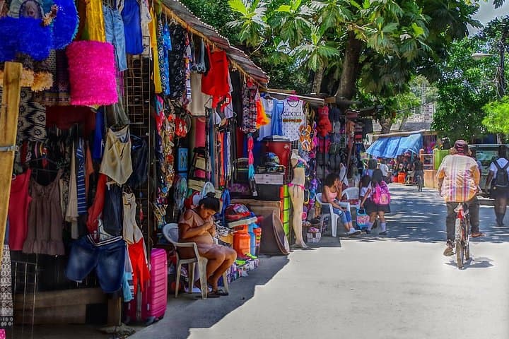 Roatan Custom Sightseeing & West Bay Beach Tour — Culture, Coast, and Water Options photo 3