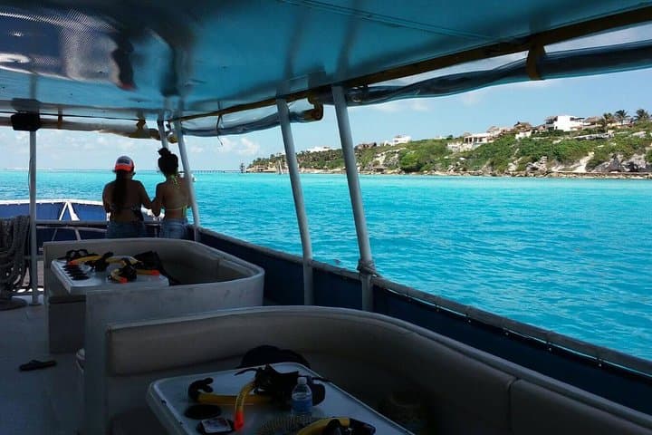 Isla Mujeres Catamaran: Open Bar, Snorkel & Beach Club from Cancun photo 2