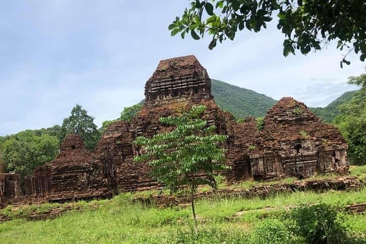 My Son Sanctuary & Hoi An Night Market Tour with Sampan Boat Ride photo 4