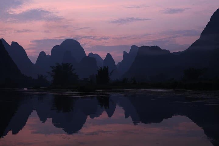 6-Day Private Tour from Hong Kong to Yangshuo — Li River, Guangzhou & Karst Highlights photo 1