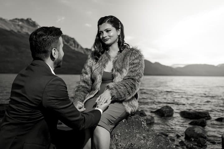 Queenstown Mountain & Lake Engagement Photoshoot — Private 4WD Land Rover Experience photo 6