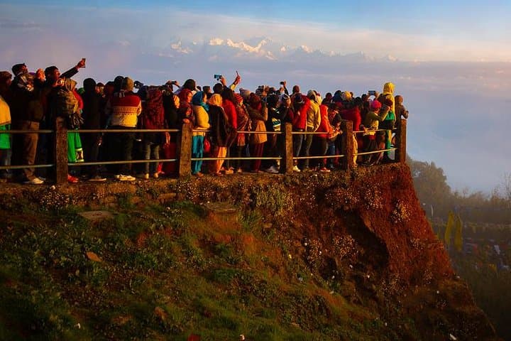 Darjeeling to Gangtok Road Trip: Tea Gardens, Toy Train & Himalayan Sunrise