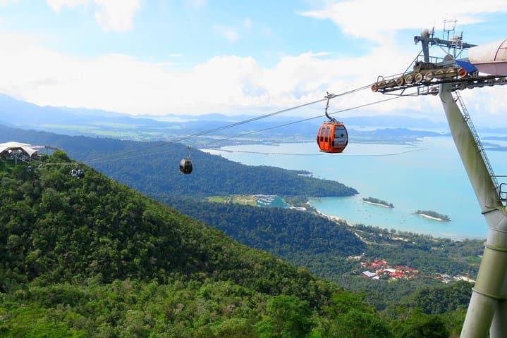 Langkawi Half-Day City Tour: Cenang Beach, Eagle Square & Batik Village