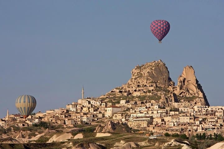Sunrise Balloon Flights Over Cappadocia: What to Expect and How to Prepare