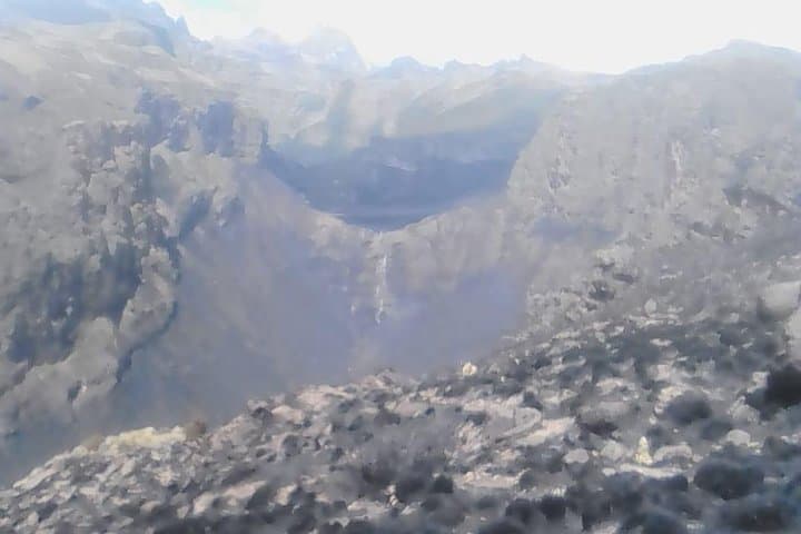 Mount Kenya Trek: 5-Day Sirimon-to-Chogoria Route via Point Lenana