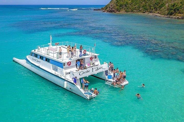 Culebra Catamaran Snorkel Day Trip from Fajardo — Flamenco & Culebrita