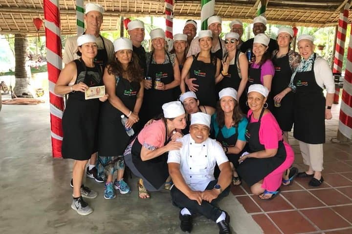 Hoi An Market, Basket Boat & Basket-Boat Cooking Class on the Thu Bon