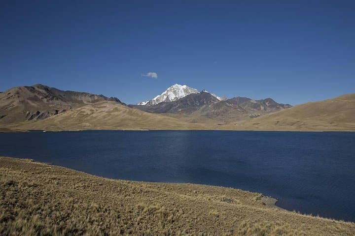 Condoriri Full-Day Trek: Lagoons, Alpacas and Pico Austria Panorama photo 3