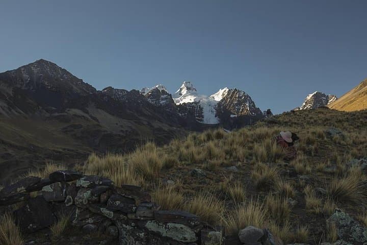 Condoriri Full-Day Trek: Lagoons, Alpacas and Pico Austria Panorama photo 4