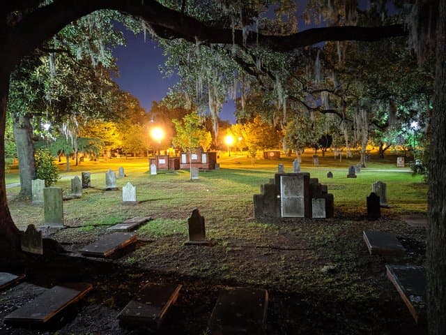 Fraidy Cat Ghost Tour Savannah — Family-Friendly Haunted Walking Tour photo 2