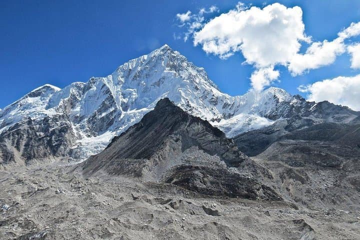 Everest Three High Passes Trek: Kongma La, Cho La & Renjo La Trekking Guide photo 4