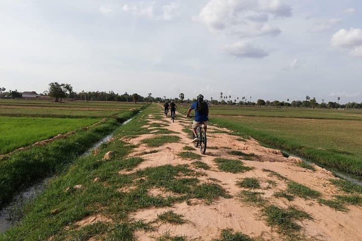Siem Reap Village & Rice Fields Bicycle Tour — Local Markets, Pagodas and Khmer Meals photo 2