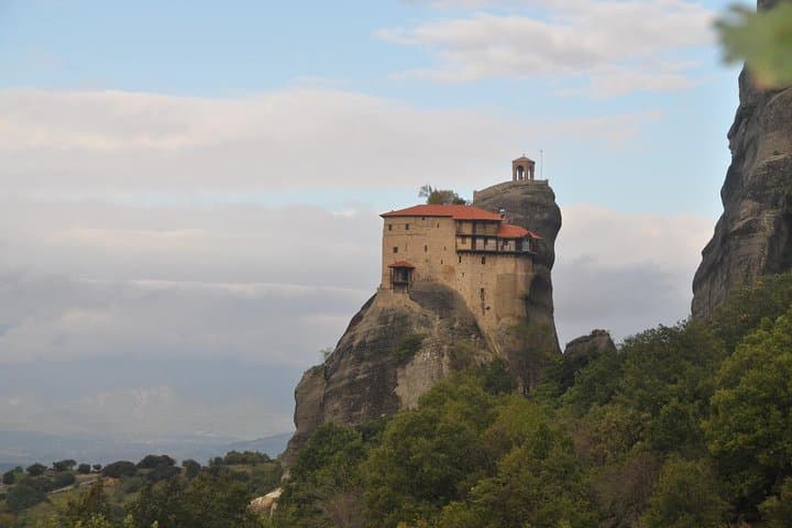 Hiking Meteora: Kastraki to Great Meteoron & Ypapantis Trail photo 5