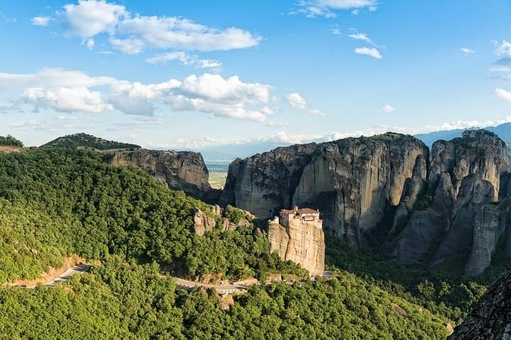 Hiking Meteora: Kastraki to Great Meteoron & Ypapantis Trail photo 4