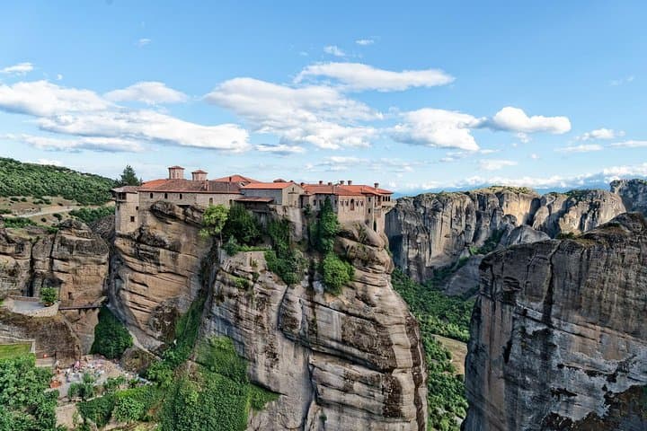 Hiking Meteora: Kastraki to Great Meteoron & Ypapantis Trail photo 2