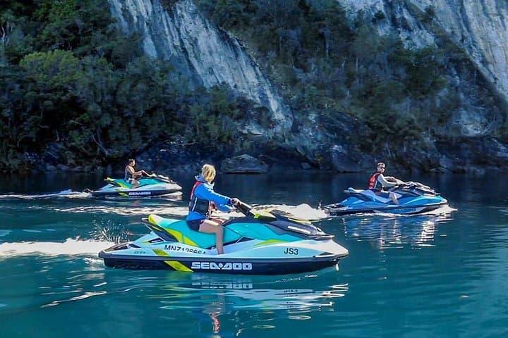 Jet Ski Lake Wanaka: 1-Hour Alpine Bay Adventure photo 4