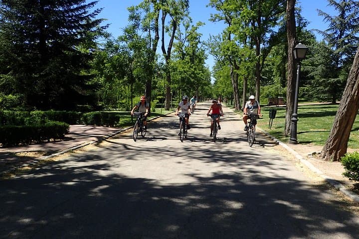 Explore Madrid by Bike: Private E-Bike and Regular City Tour from €32 photo 3
