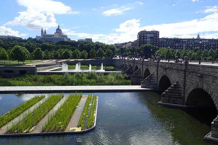 Explore Madrid by Bike: Private E-Bike and Regular City Tour from €32 photo 5