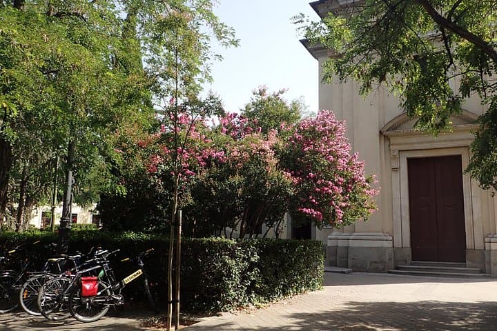 Cycle Madrid's Green Belt: Parque del Oeste, Manzanares & Casa de Campo photo 6
