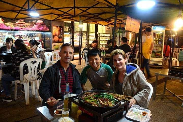 Zhangjiajie 2-Day Foodie & Avatar Sightseeing Tour: Tianmen, Yuanjiajie & Local Cuisine