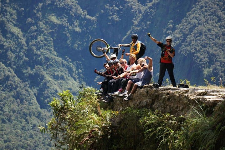 Death Road Bolivia Mountain Bike Tour: Ride the World's Most Dangerous Road photo 3
