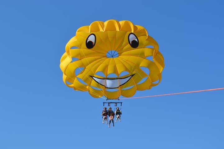 Destin Parasailing Experience: Soar 400 Feet Above Emerald Gulf Waters