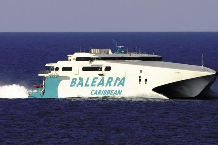 Bimini Day Cruise from Fort Lauderdale — Round-Trip Ferry to the Bahamas