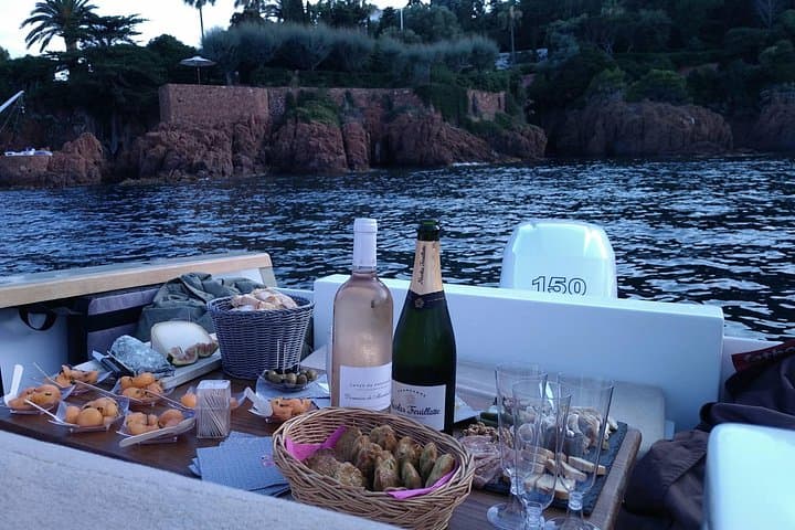 Private Tailor-Made Sea Trip to the Esterel Coast: Snorkeling & Red-Rock Coves photo 3