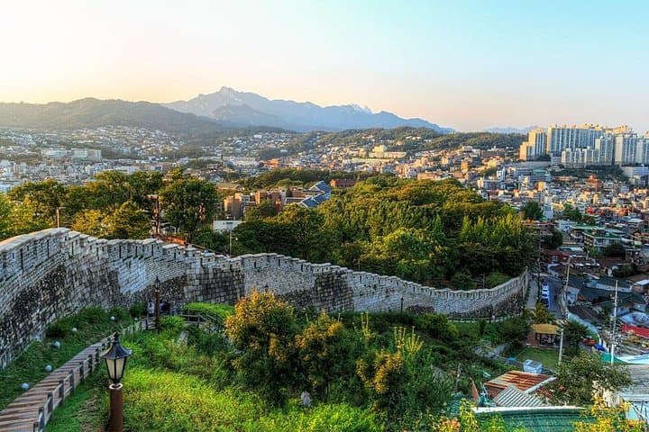 Seoul Democracy & City Walls: Small-Group Cultural Walking Tour photo 1