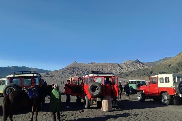 Bromo Sunrise Tour from Bali: 1-Day Mount Bromo & Madakaripura Waterfall photo 3