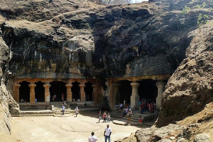 Full-Day Private Mumbai City Tour with Elephanta Caves Excursion photo 2