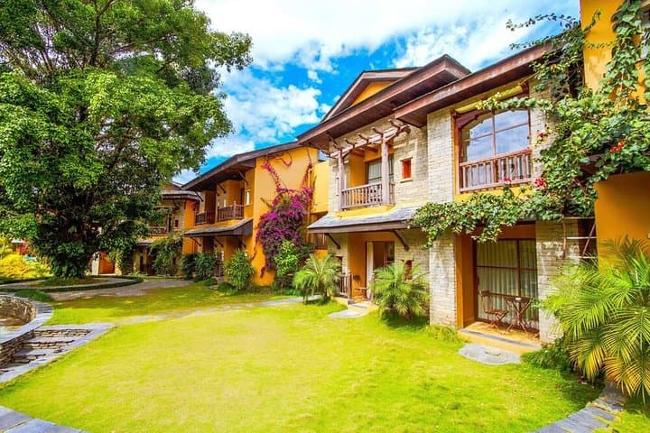 8-Day Luxury Nepal Tour: Kathmandu, Chitwan & Pokhara Highlights photo 5