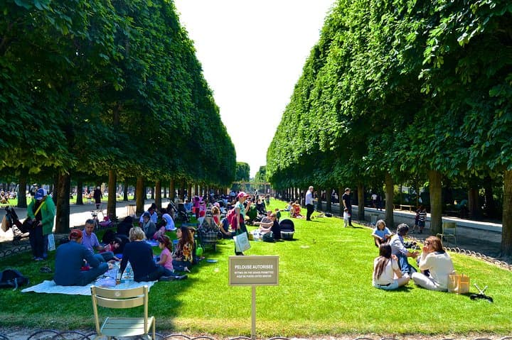Explore Paris' Luxembourg Gardens: Guided Small-Group Walking Tour photo 5
