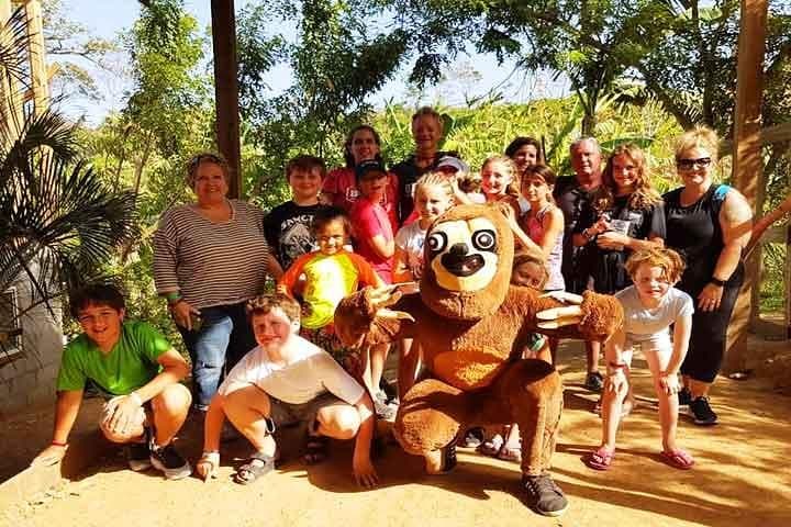 Roatán Family Zipline, Wildlife & Chocolate Day Trip to West Bay Beach photo 1